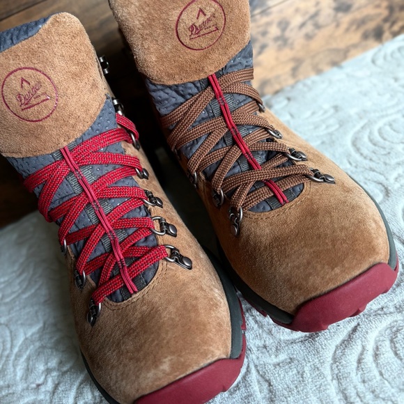 Danner 600 Mountain Hiking Boots 4.5" Women 9.5 Brown Red Waterproof NWOB READ - Picture 14 of 16